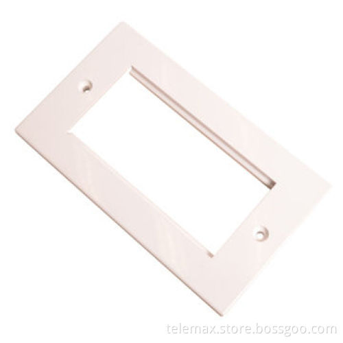 4-port UK Style Faceplate, FlatNew